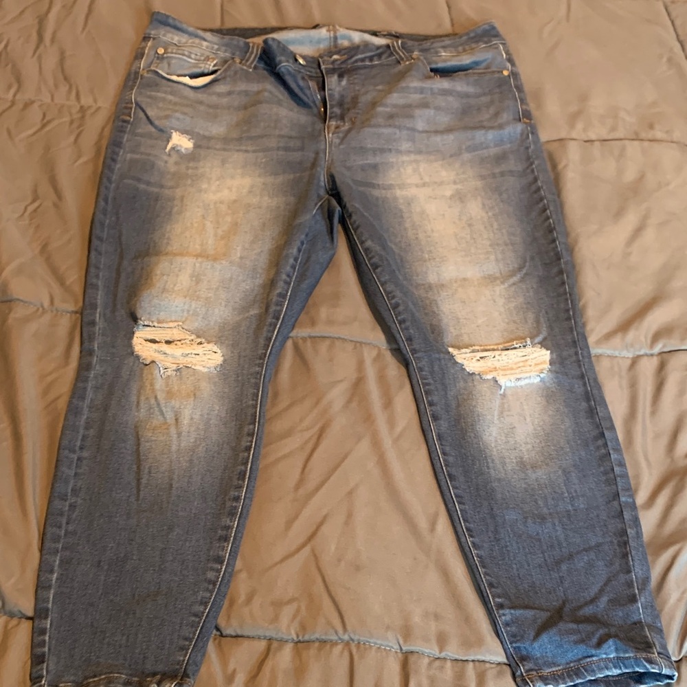 REVERY Casual Distressed Boyfriend Jeans in Blue Plus Size Fit!